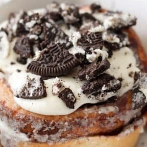 Cinnabon Roll Oreo
